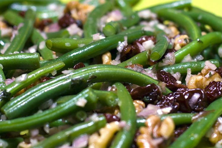 Green-Beans-with-Cranberries-Walnuts